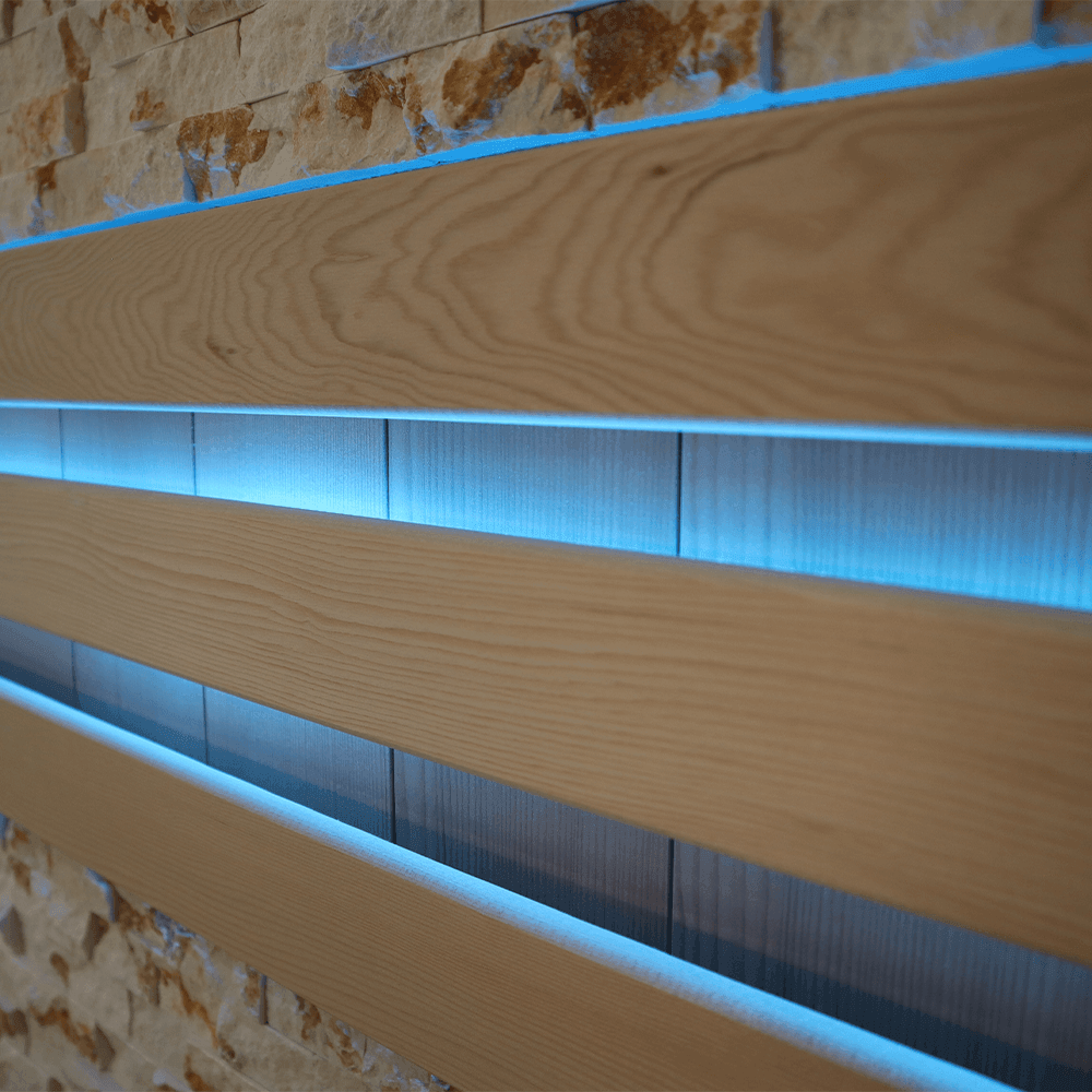 Traditionelle Sauna MILA XL DELUXE inkl. LED-Beleuchtung & Kunststeinwand